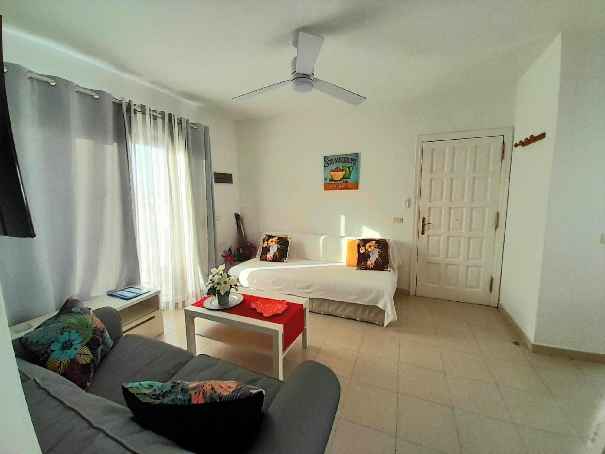 Apartment Vincent, Cozy And Sunny Over The Rooftops Puerto del Carmen  Exterior foto