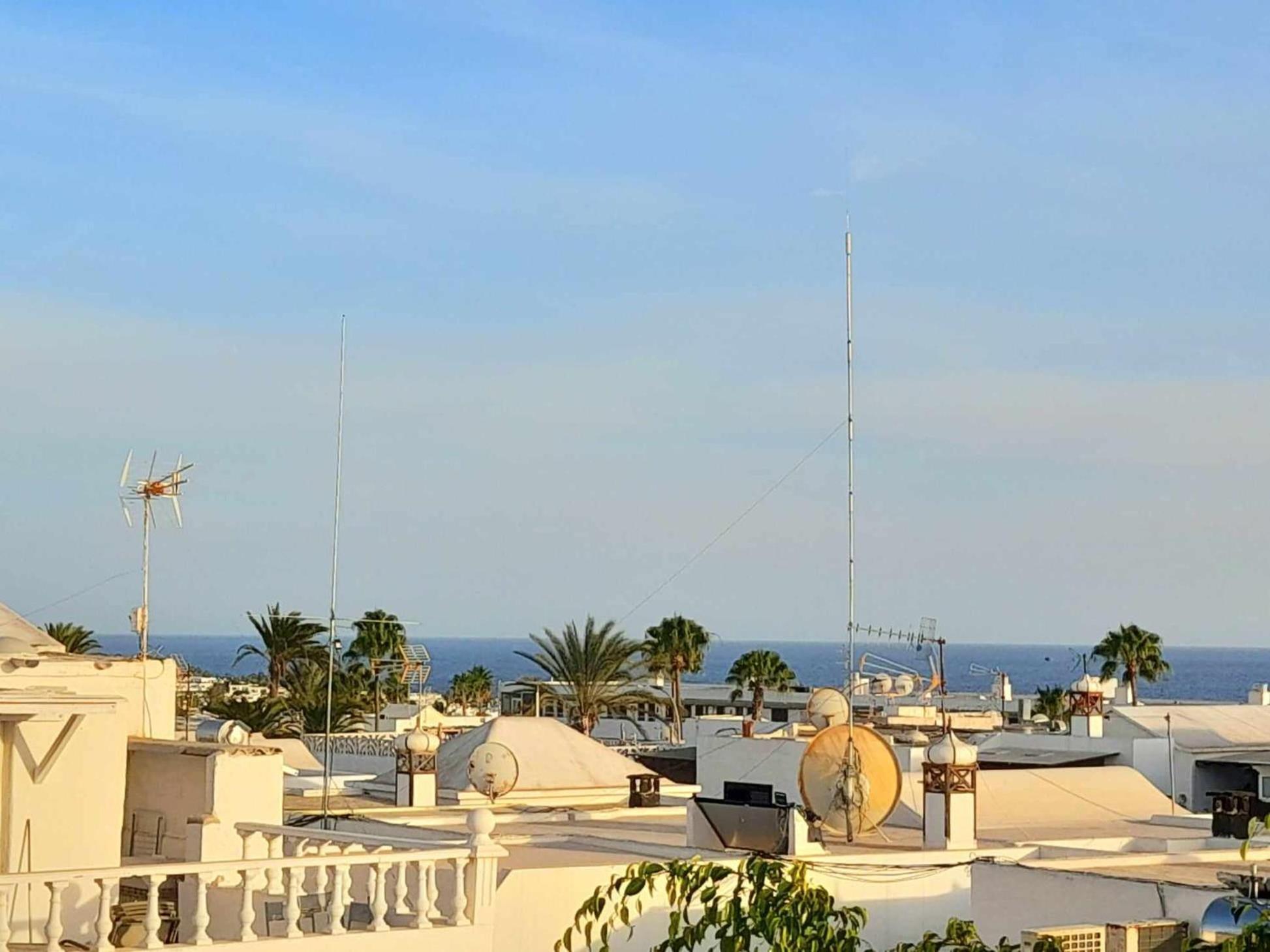 Apartment Vincent, Cozy And Sunny Over The Rooftops Puerto del Carmen  Exterior foto