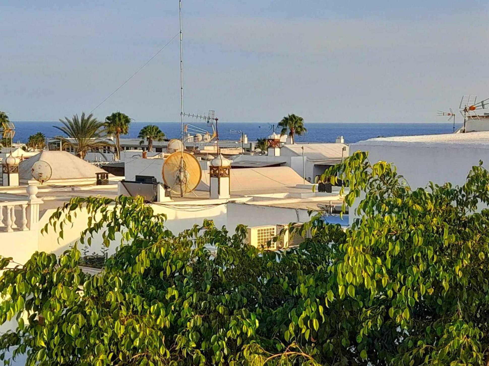 Apartment Vincent, Cozy And Sunny Over The Rooftops Puerto del Carmen  Exterior foto